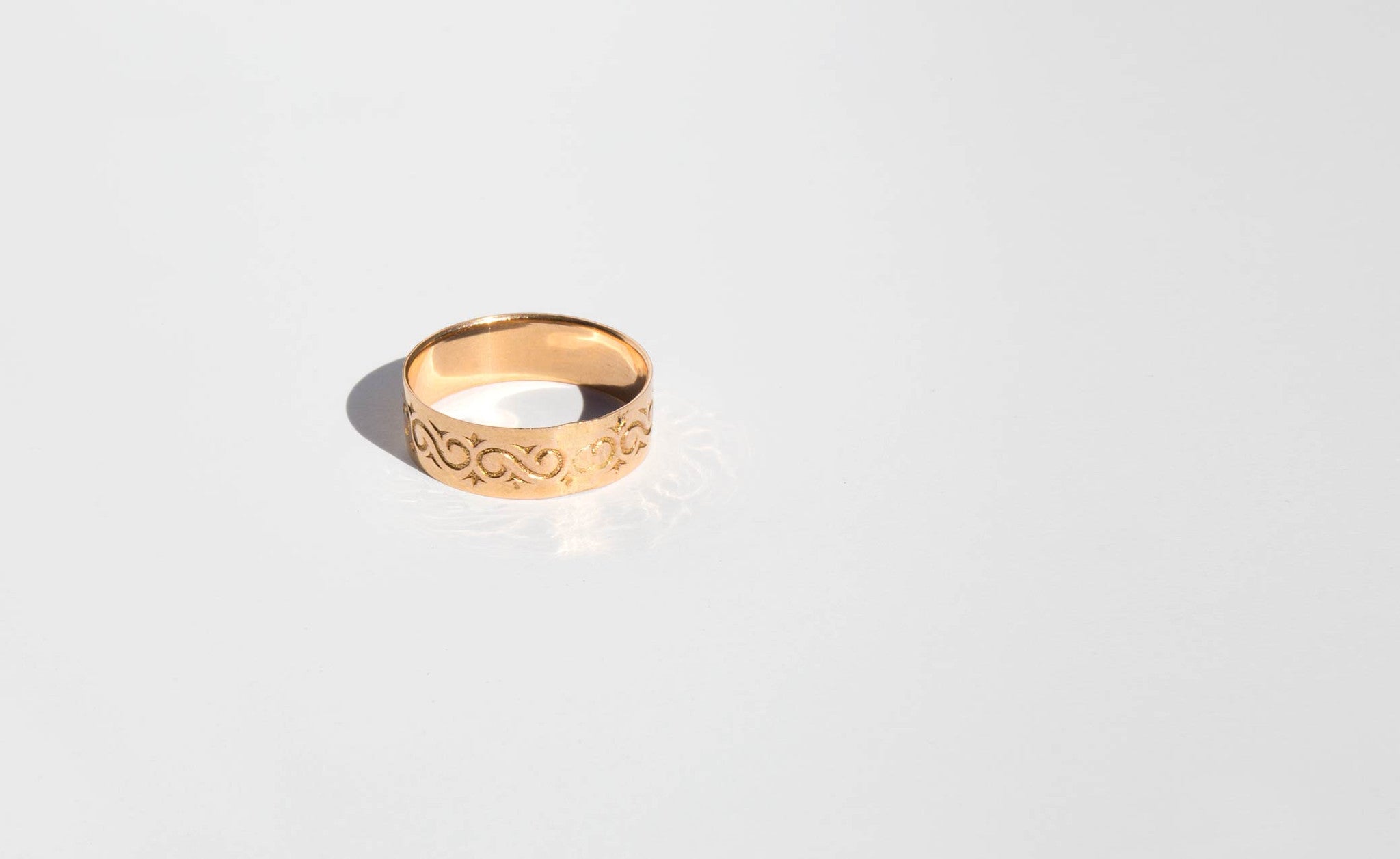 Edwardian Etched Gold Band